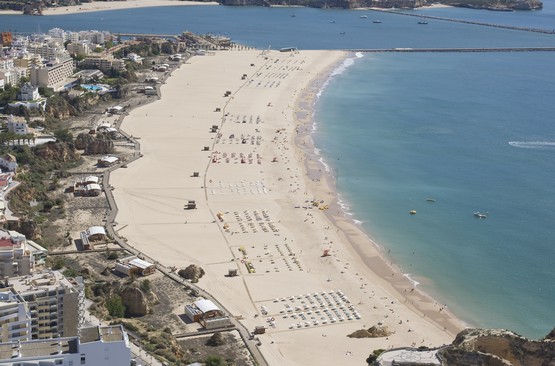 Spaziergang von Praia da Rocha zur Praia do Alemão