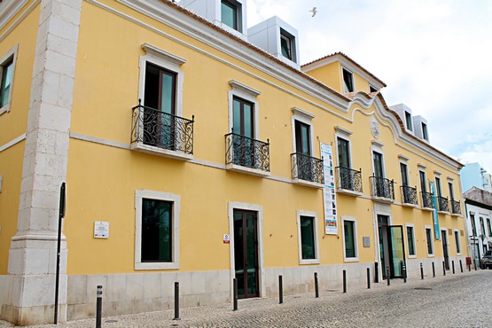 Sárrea Garfias Stately Home