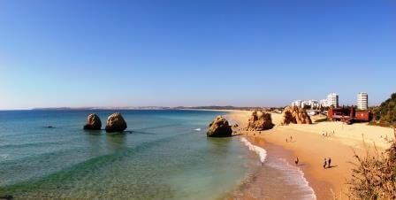 Praia dos Três Irmãos