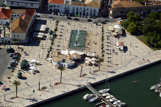 Praça Manuel Teixeira Gomes