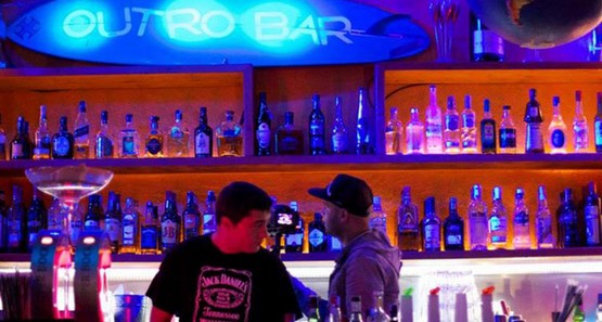 Outro Bar